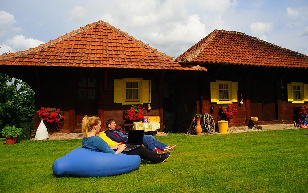 Etno Selo Rajski Konaci Leusici Extérieur photo
