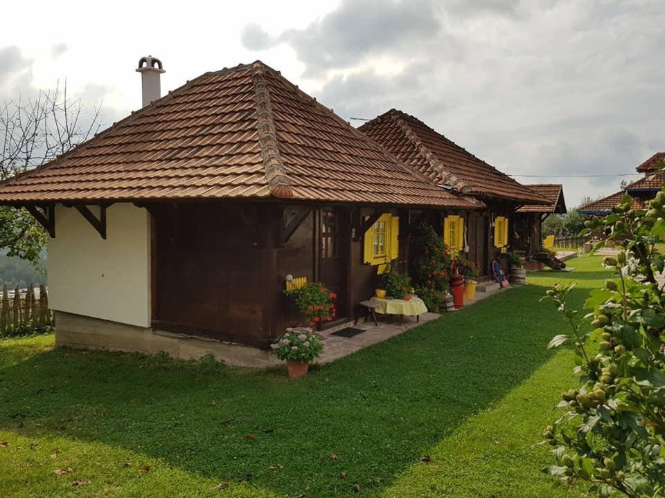 Etno Selo Rajski Konaci Leusici Extérieur photo
