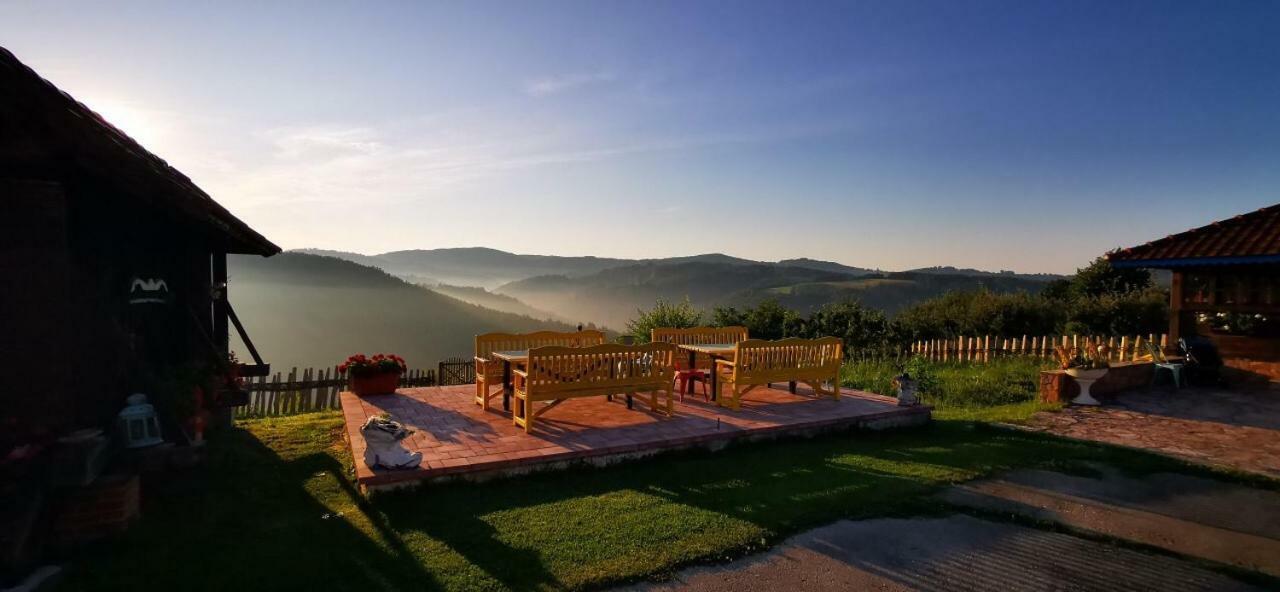Etno Selo Rajski Konaci Leusici Extérieur photo